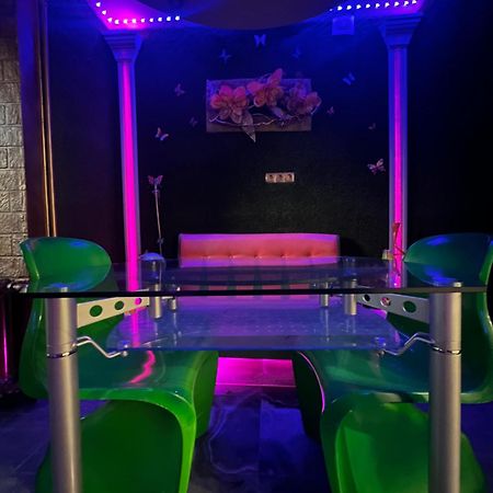 Afganskii Park Apartment キシナウ エクステリア 写真