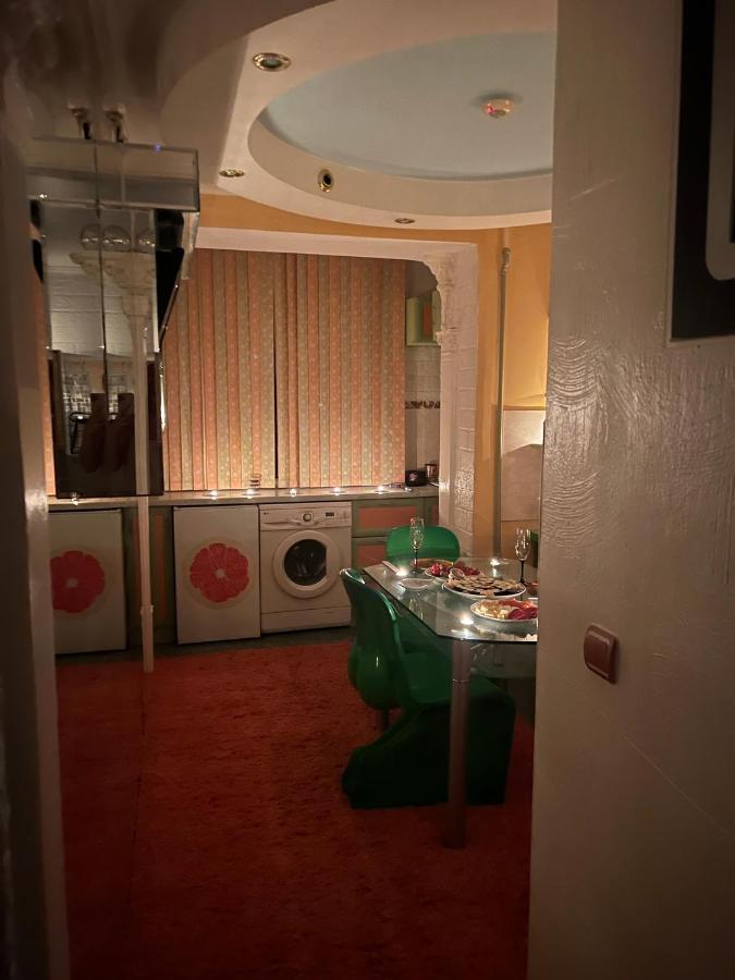 Afganskii Park Apartment キシナウ エクステリア 写真