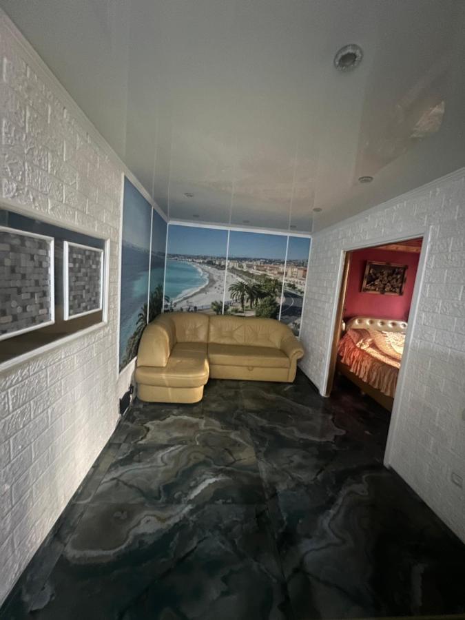 Afganskii Park Apartment キシナウ エクステリア 写真