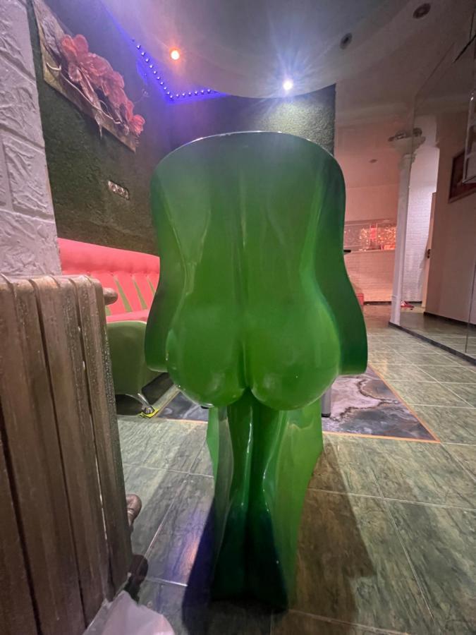 Afganskii Park Apartment キシナウ エクステリア 写真