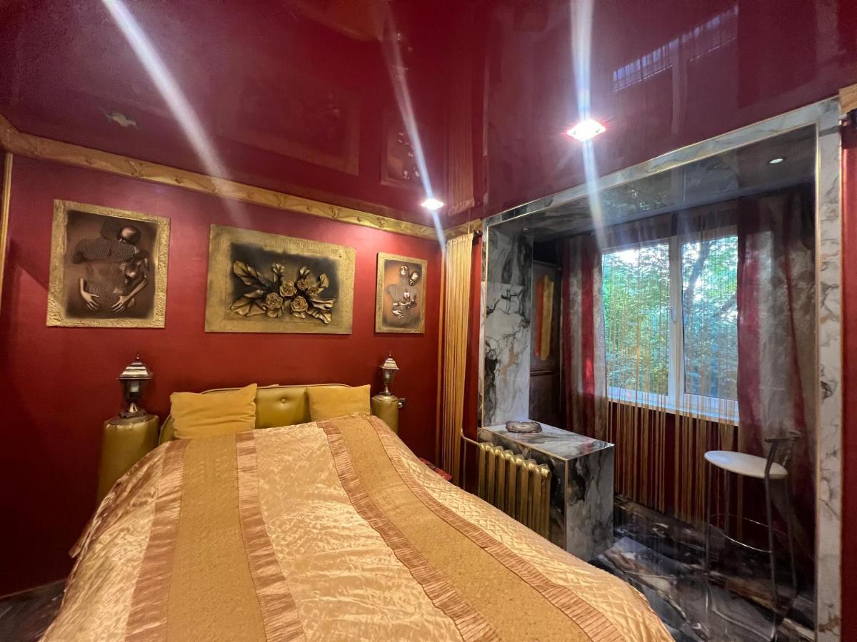 Afganskii Park Apartment キシナウ エクステリア 写真